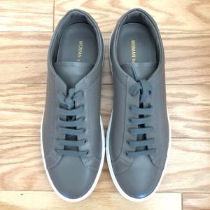 BN - Woman by Common Projects Retro Low Sneakers